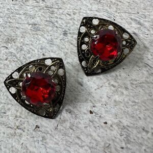 Vintage Filigree Triangle Earring With Red Rhinestone